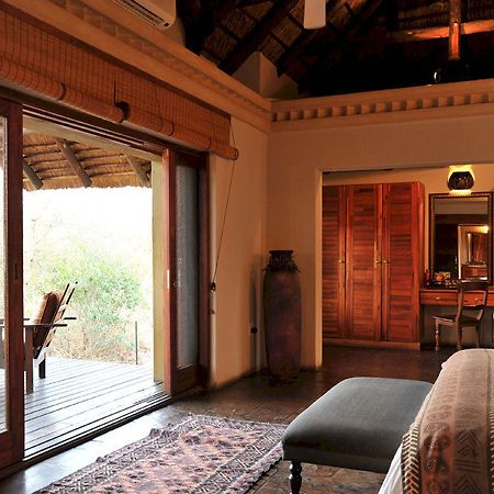 Waterbuck Game Lodge Торнибуш-Гейм-Резерв Экстерьер фото
